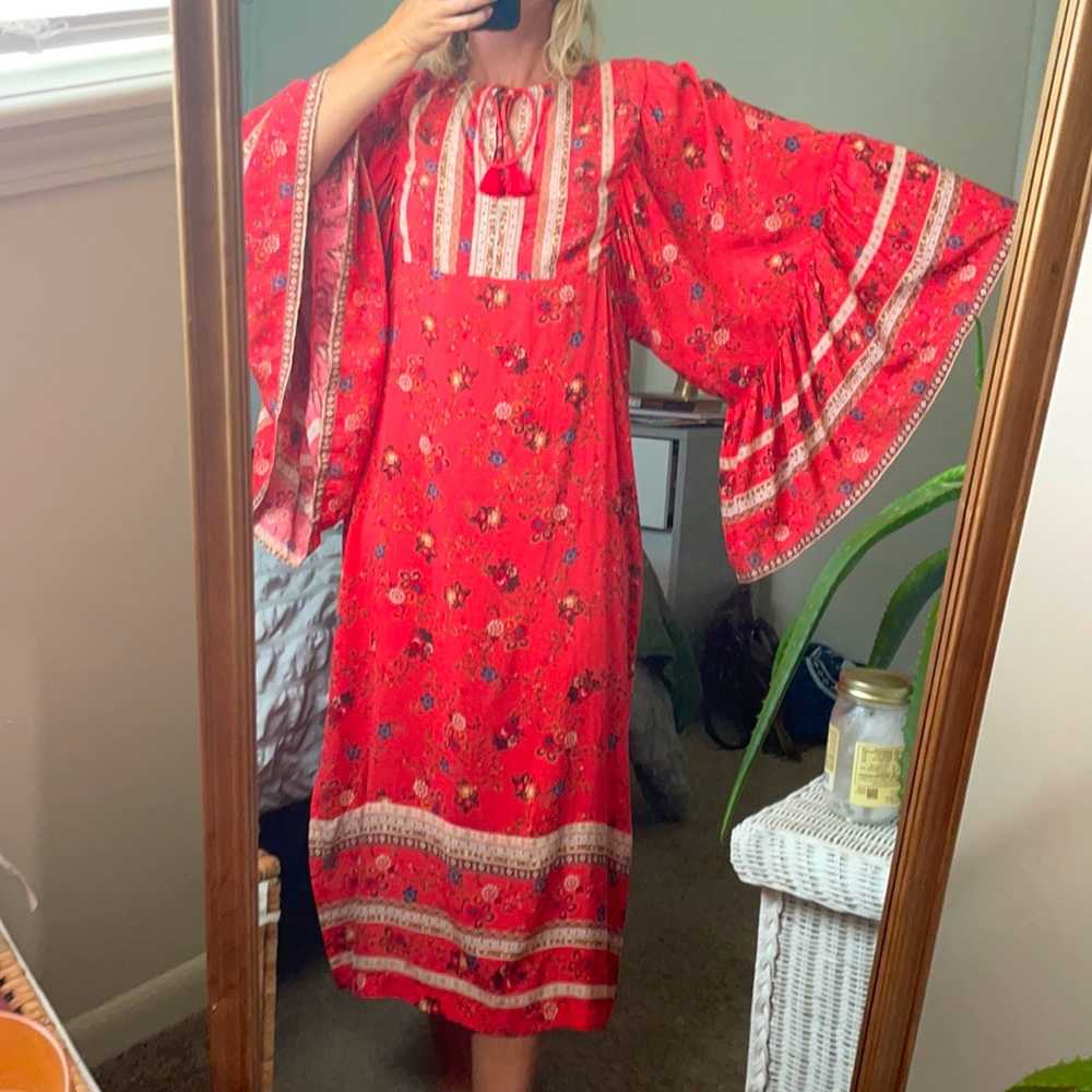 Perfect Flowy dress!